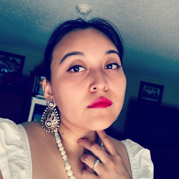 Meet your Posher, Bianca - Picture 2 of 2